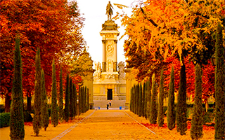 Три испанских города вошли в число 15 самых популярных мест для путешествий этой осенью